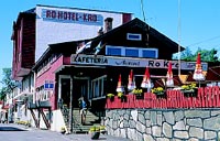 Ro Kro med uteterrassen til høyre