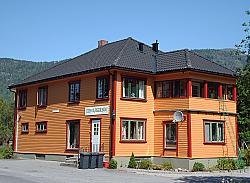 I vårt hus er det mange rom.